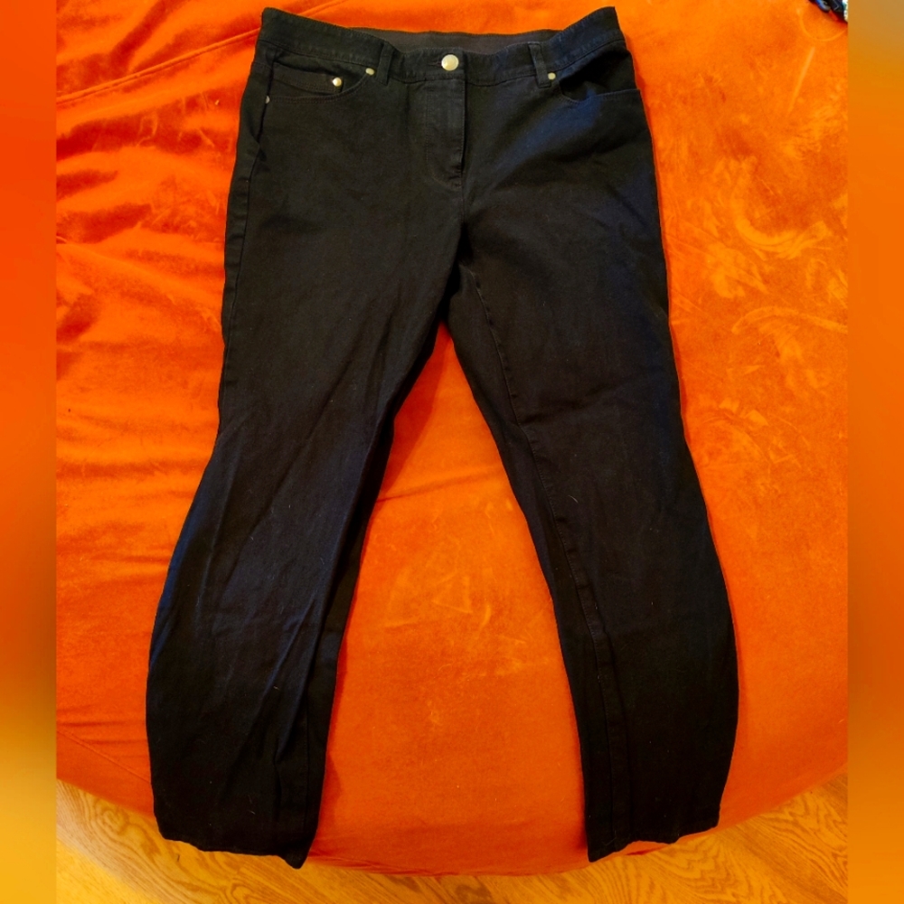 Chicos So Slimming Pants